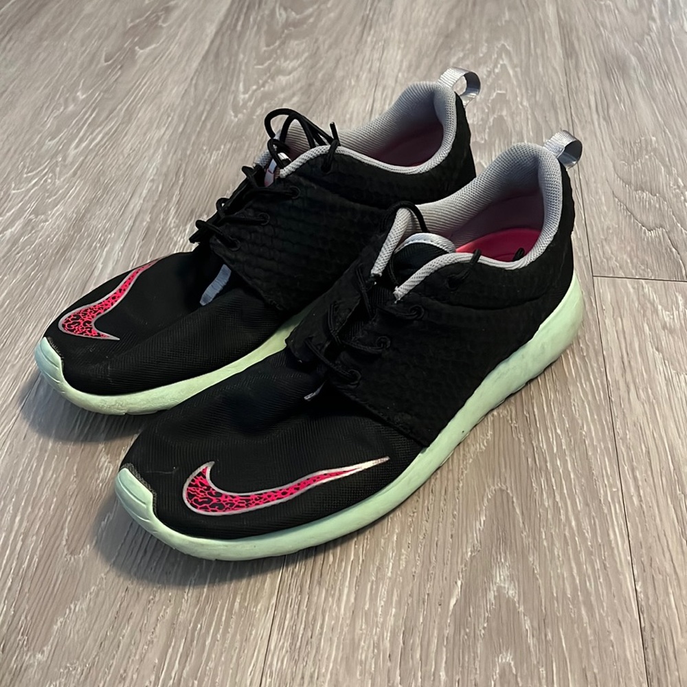 2013 Yeezy Roshe Run